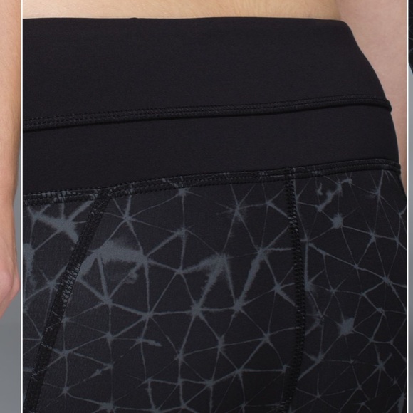 Lululemon Inspire Tights Sz 4 - Picture 2 of 10